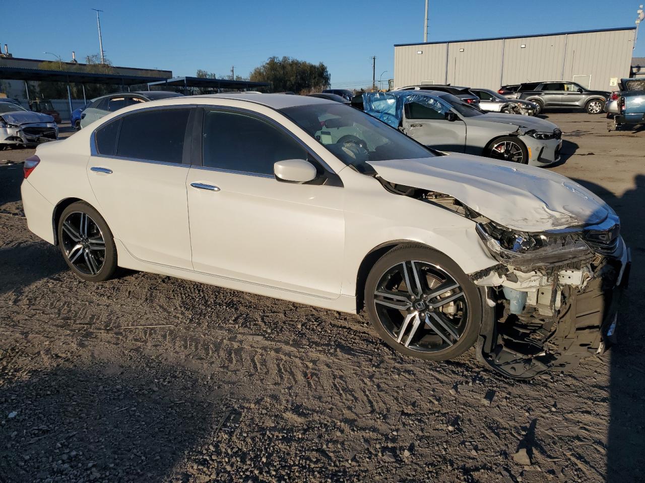 1HGCR2F11HA045504 HONDA ACCORD 2017