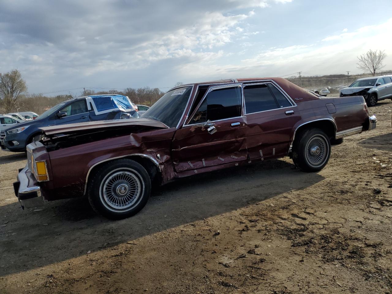 1987 Ford Crown Victoria de vânzare în Baltimore, MD - Undercarriage