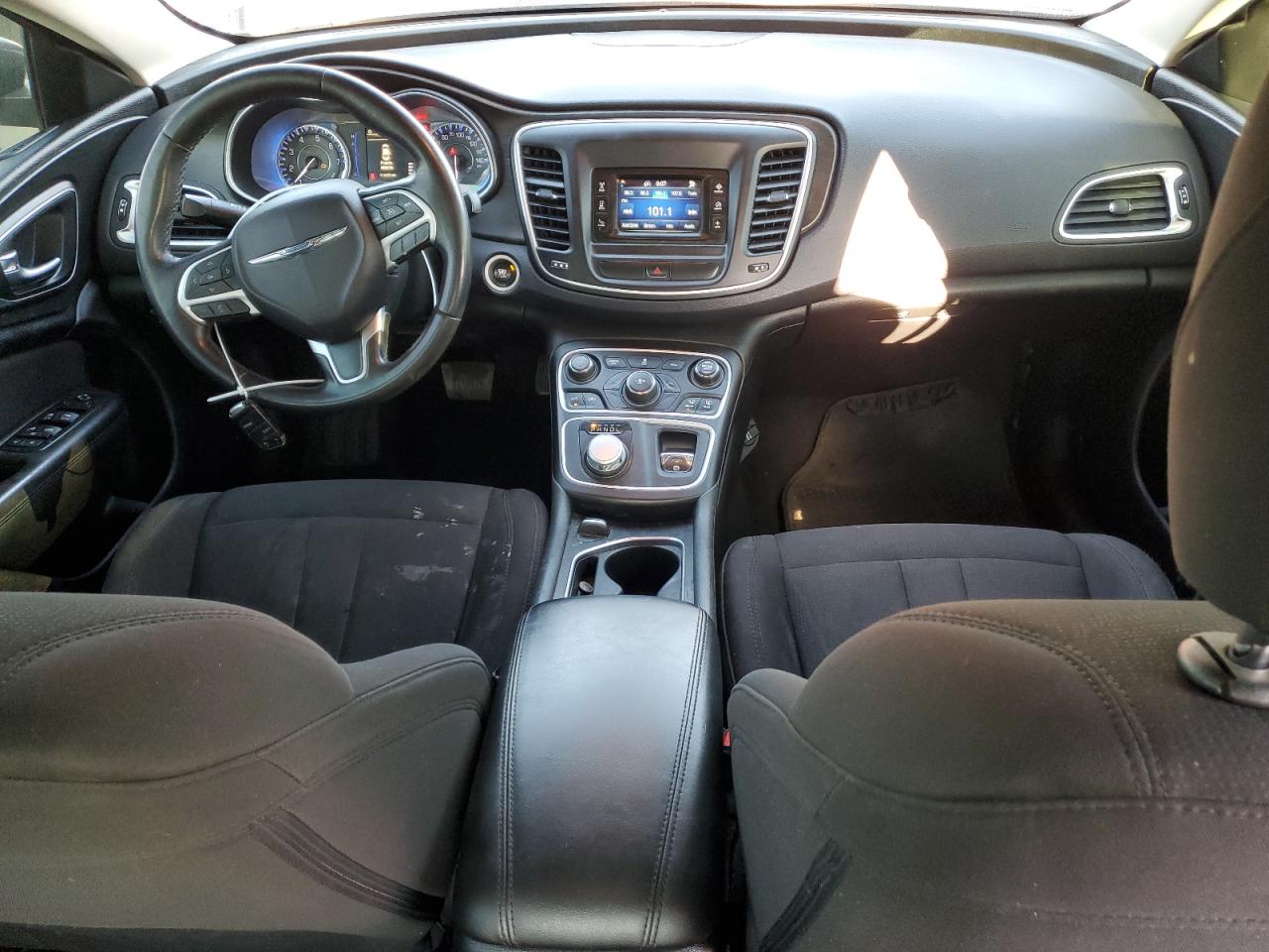 2015 Chrysler 200 - Image 8