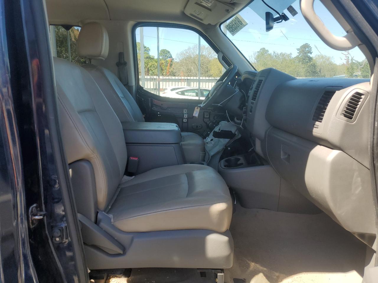 2012 Nissan NV - Image 7