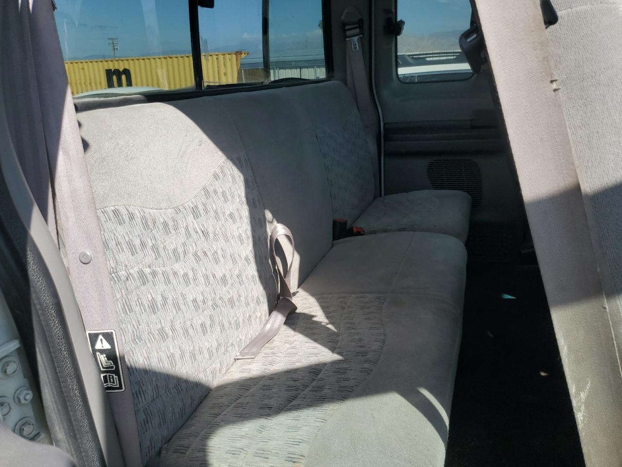 2000 Ford F250 - Image 10