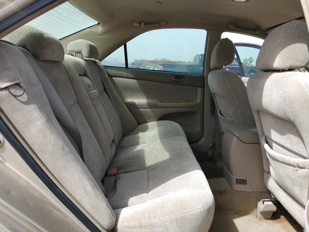 2004 Toyota Camry - Image 10