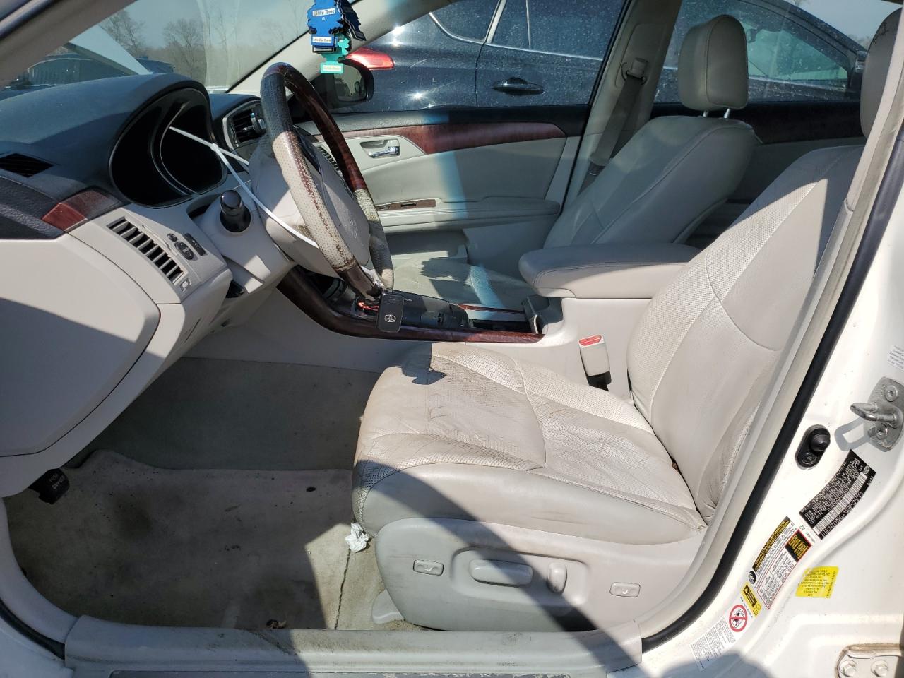 2012 Toyota Avalon - Image 7