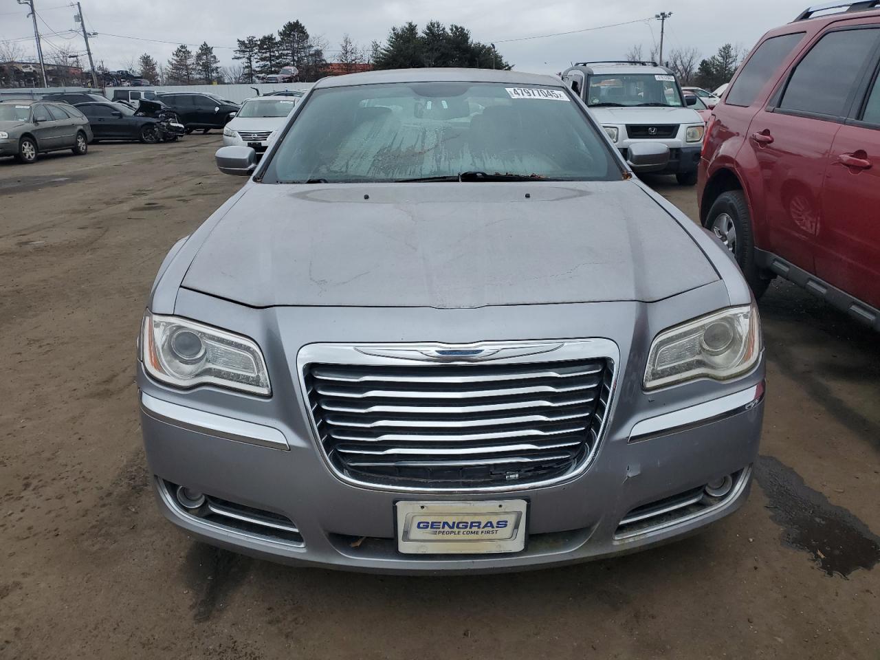 2014 Chrysler 300 - Image 5