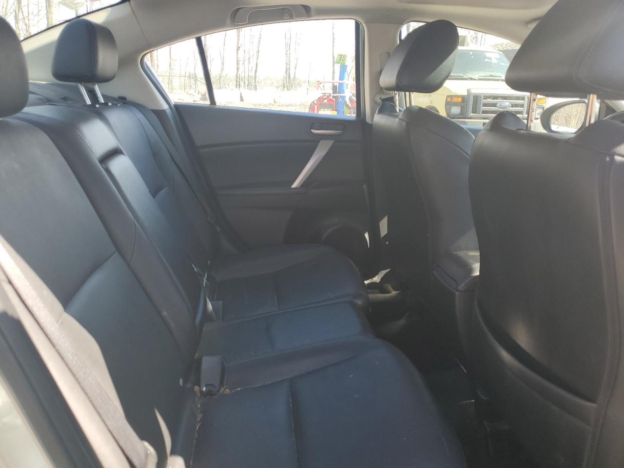 2012 Mazda 3 - Image 10