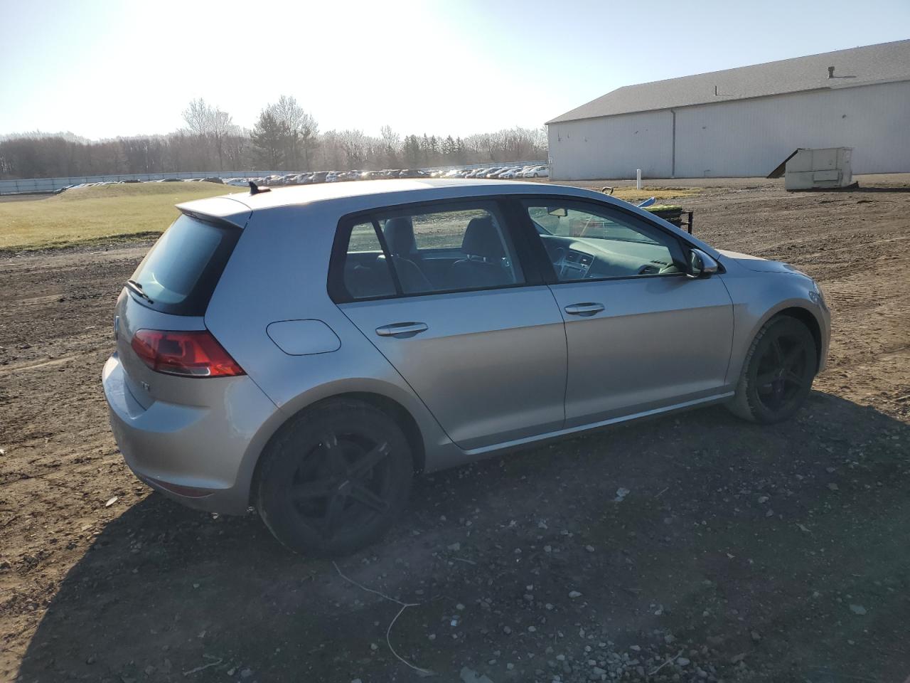 2015 Volkswagen Golf - Image 3