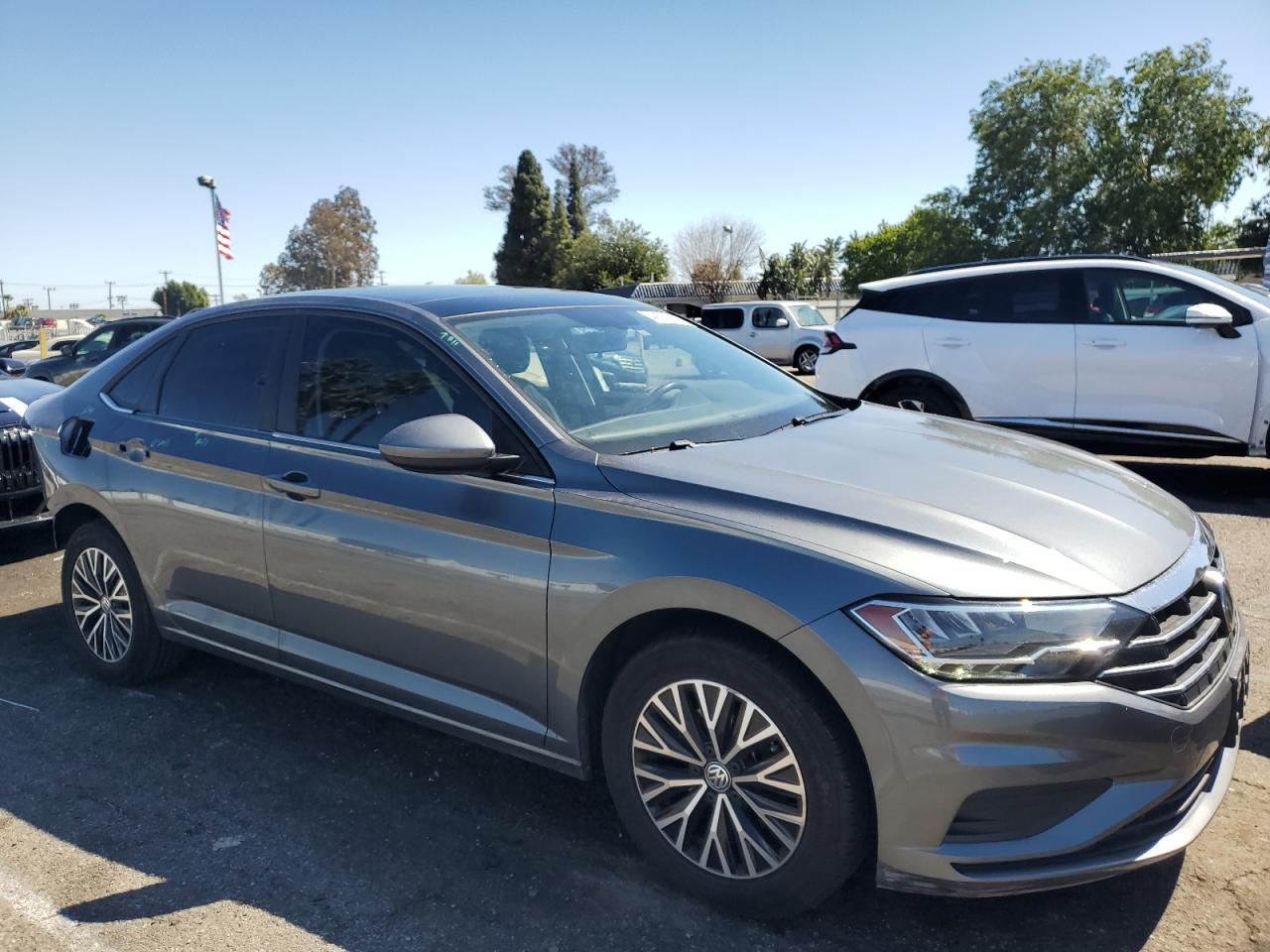2019 Volkswagen Jetta - Image 4