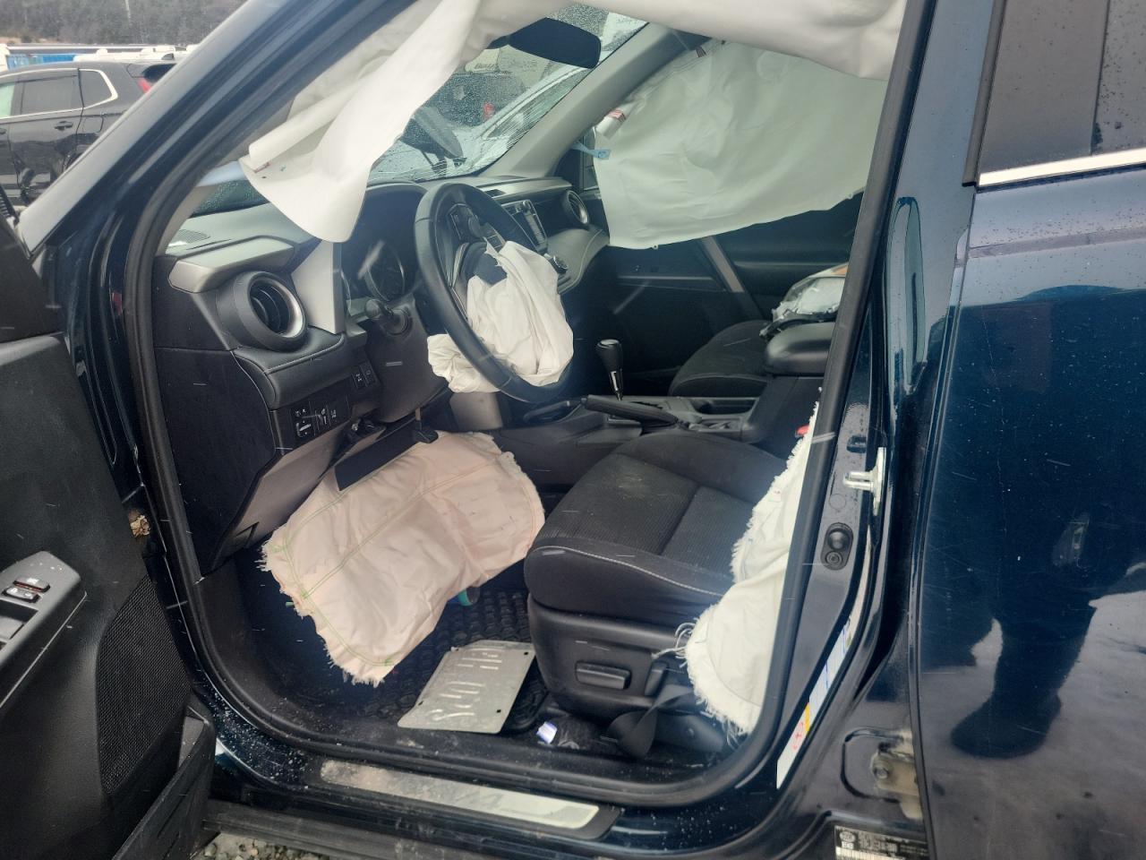 2T3RFREV9HW637006 TOYOTA RAV4 2017