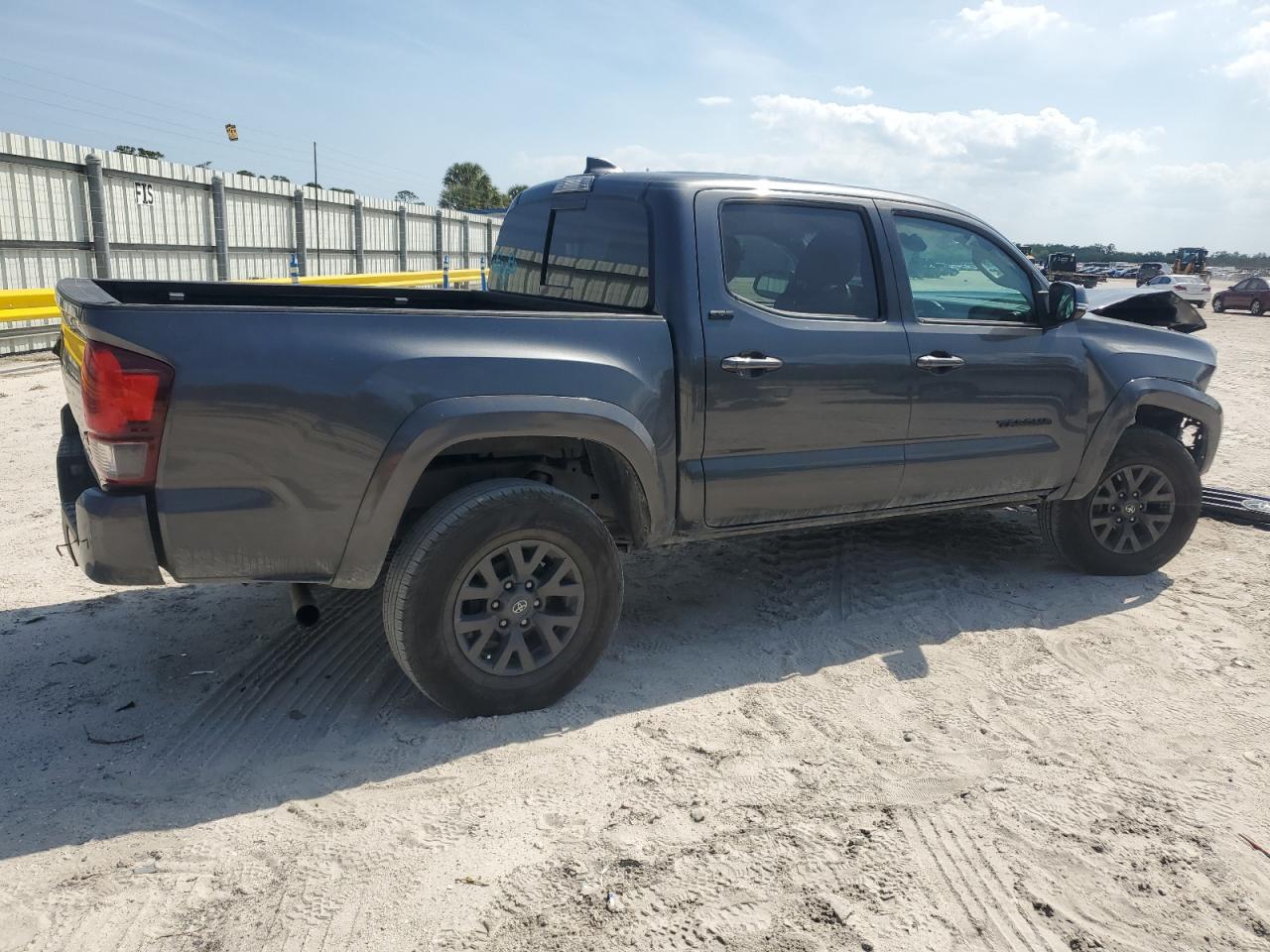2022 Toyota Tacoma - Image 3