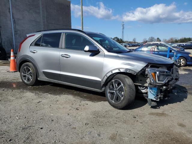  KIA NIRO 2023 Srebrny