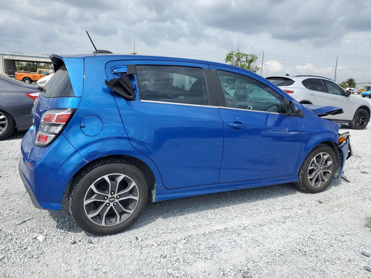 1G1JD6SB2H4111883 CHEVROLET SONIC 2017