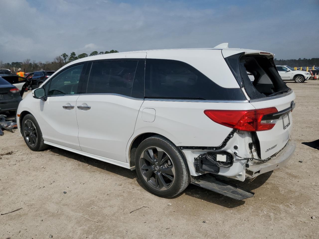 2024 Honda Odyssey - Image 2