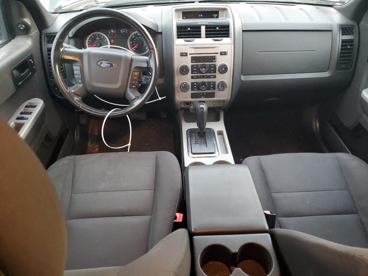 2011 Ford Escape - Image 8