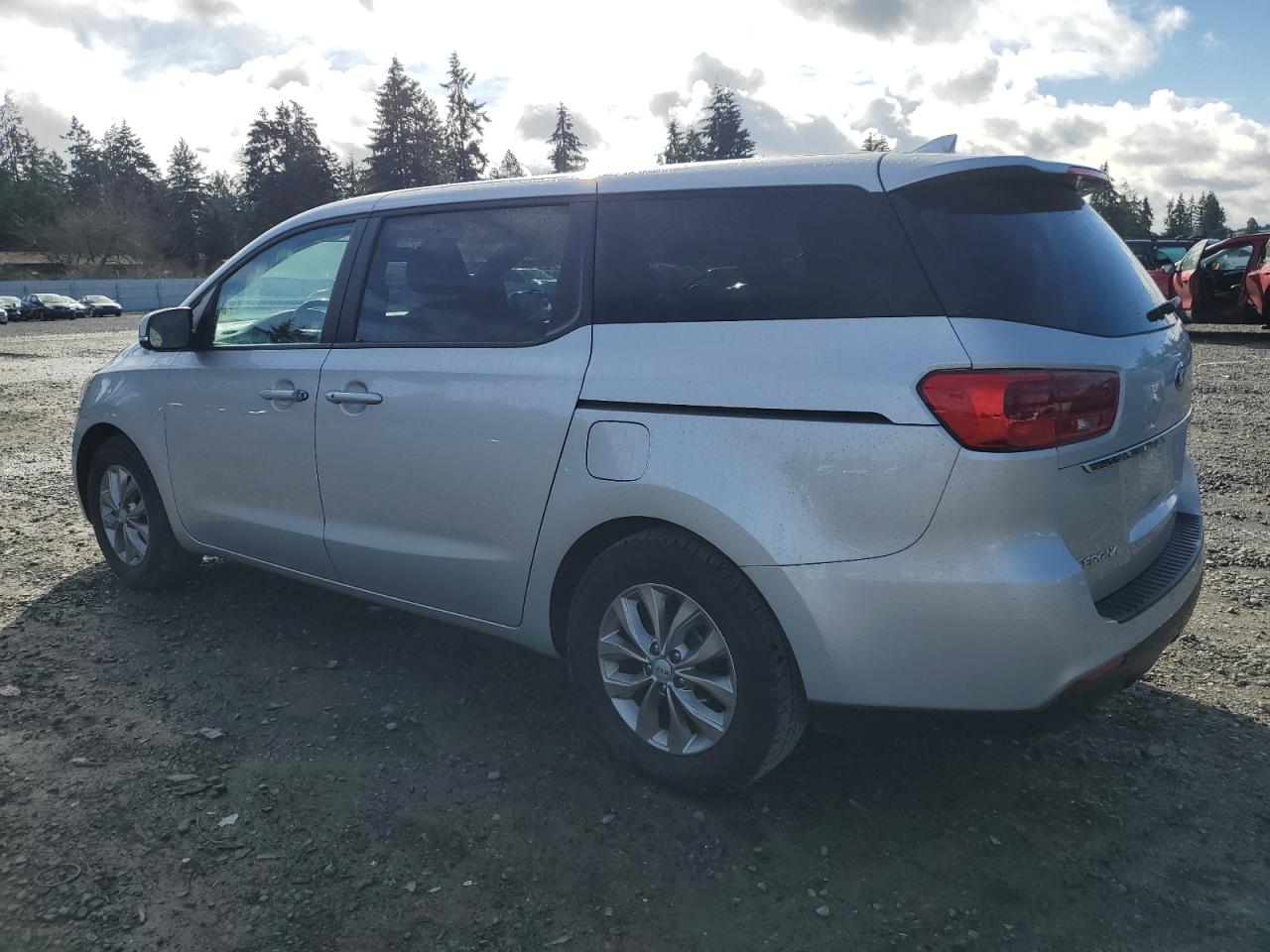 2021 Kia Sedona - Image 2