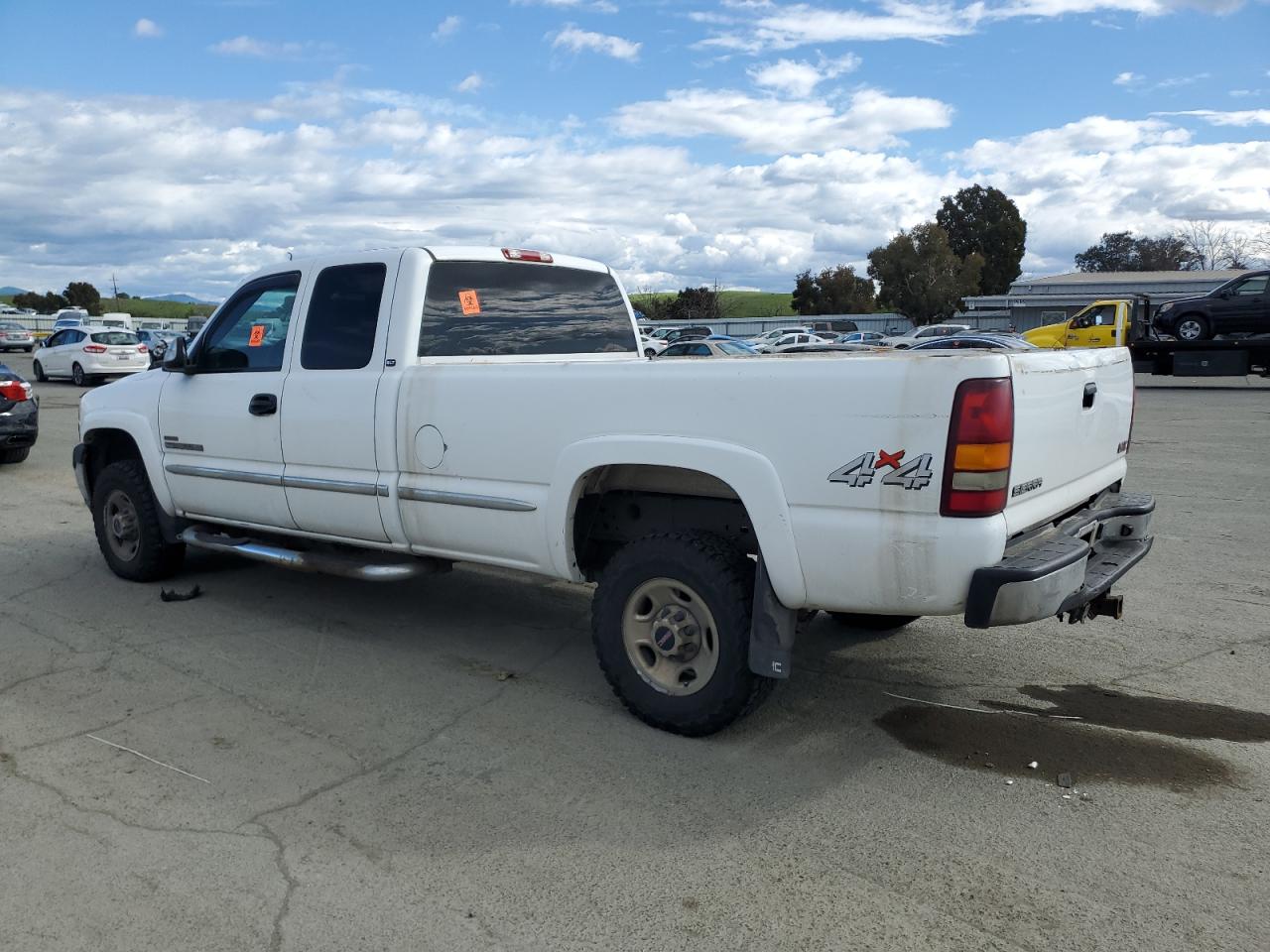 2001 GMC Sierra - Image 2