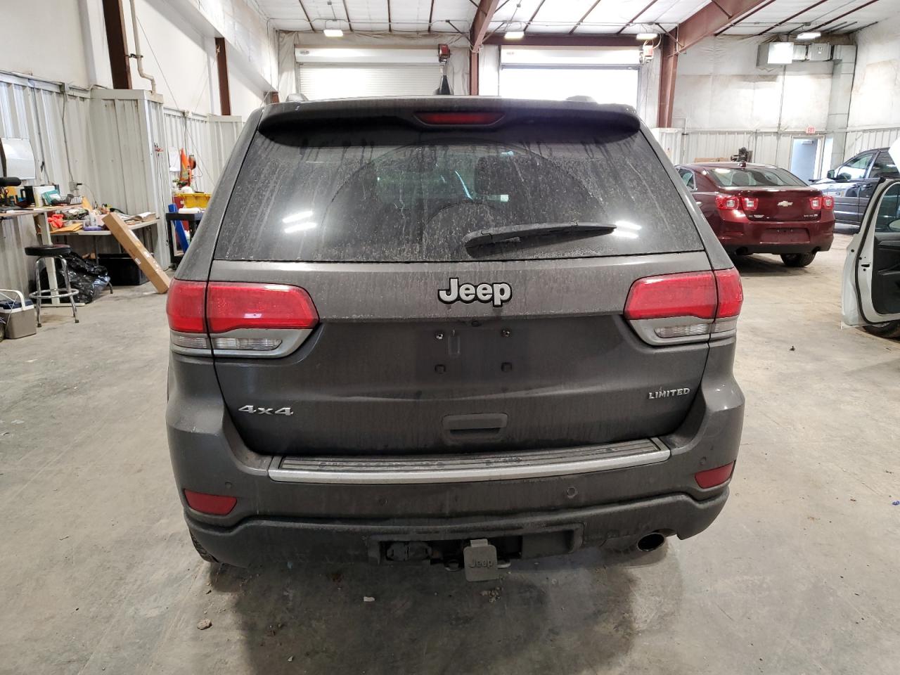 2017 Jeep Grand Cherokee - Image 6