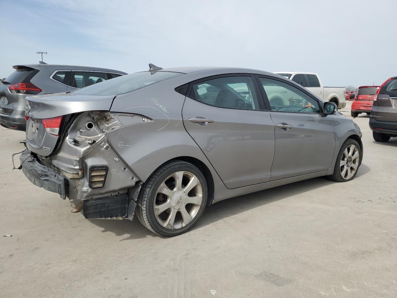 2012 Hyundai Elantra - Image 3
