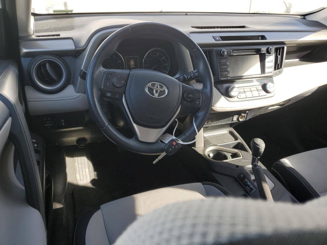 2016 Toyota RAV 4 - Image 8