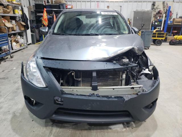  NISSAN VERSA 2018 Сірий