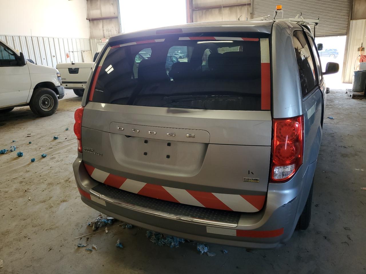 2019 Dodge Caravan - Image 6