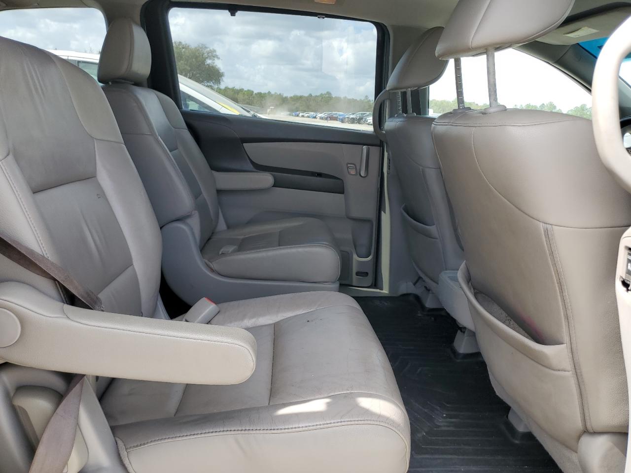 2013 Honda Odyssey - Image 11