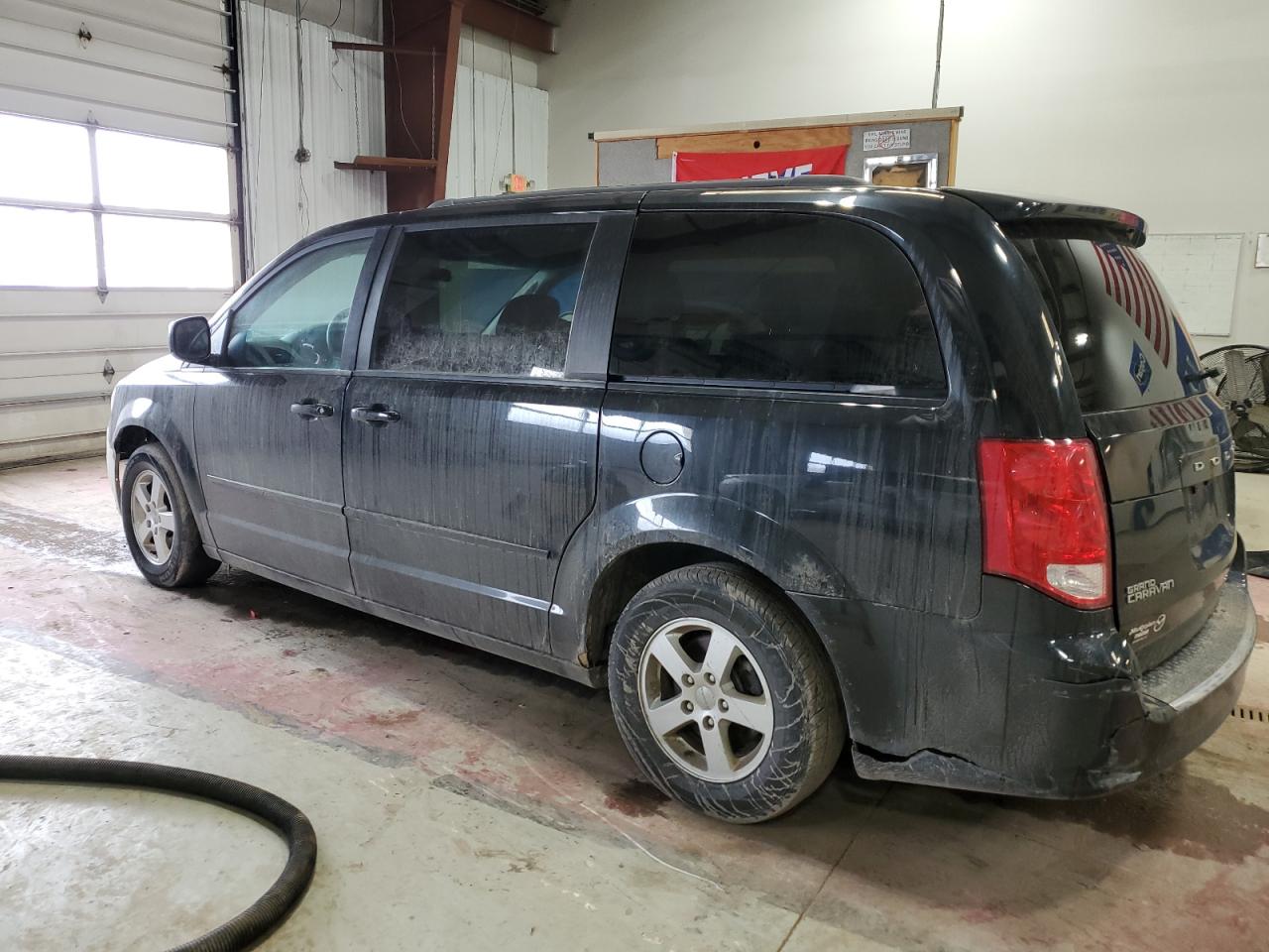 2013 Dodge Caravan - Image 2
