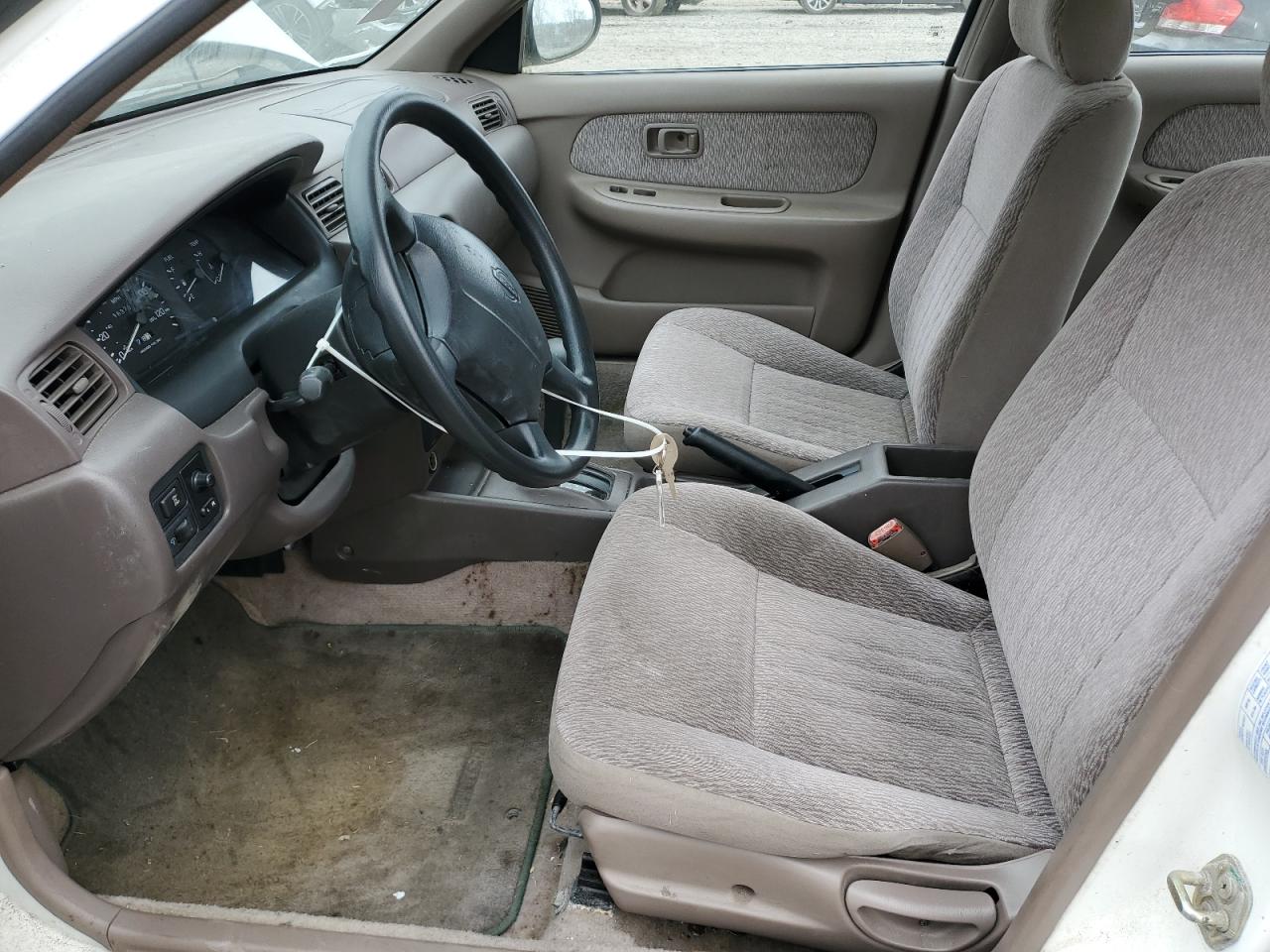 1998 Nissan Sentra - Image 7