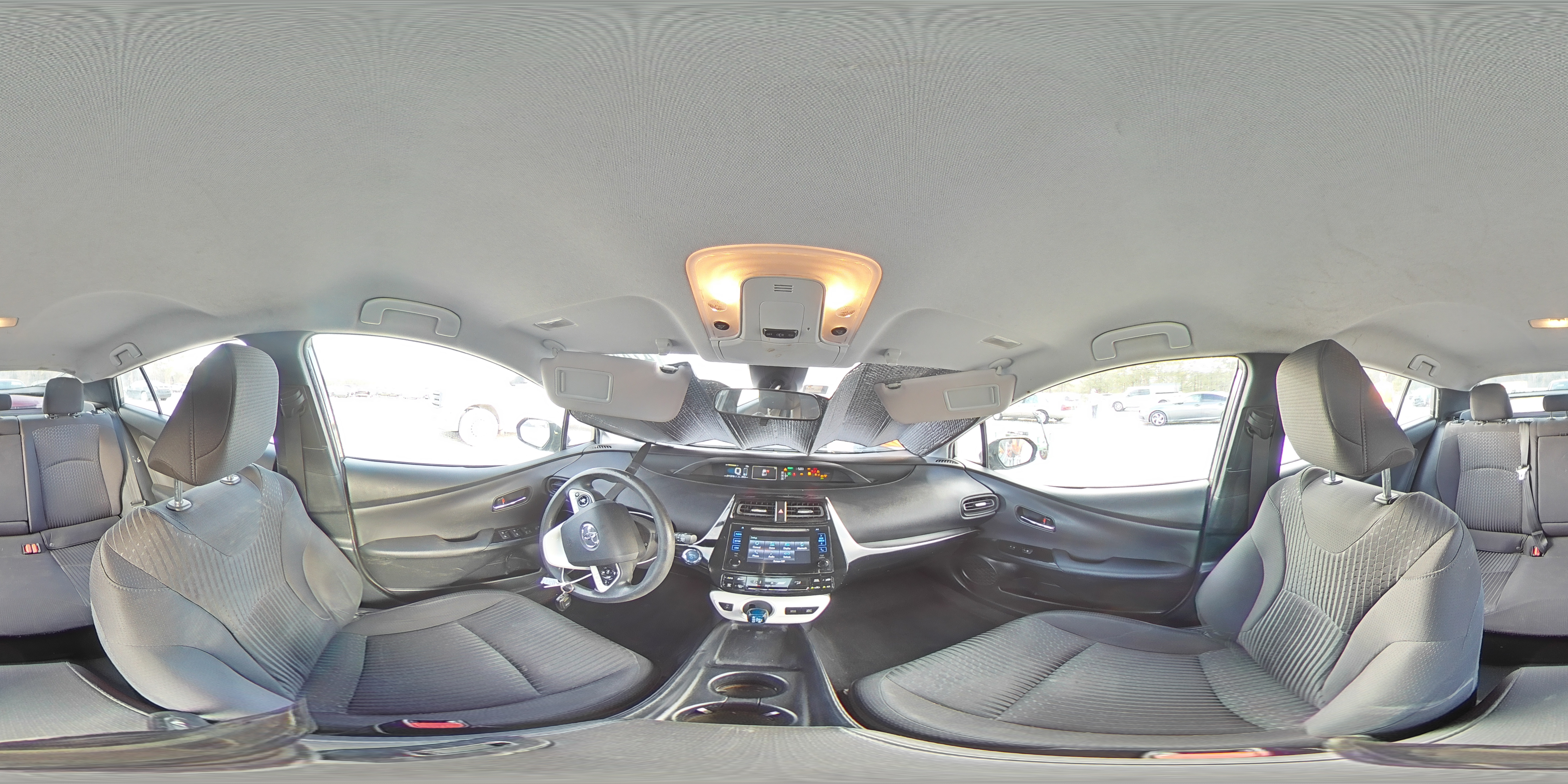 2018 Toyota Prius - Image 15