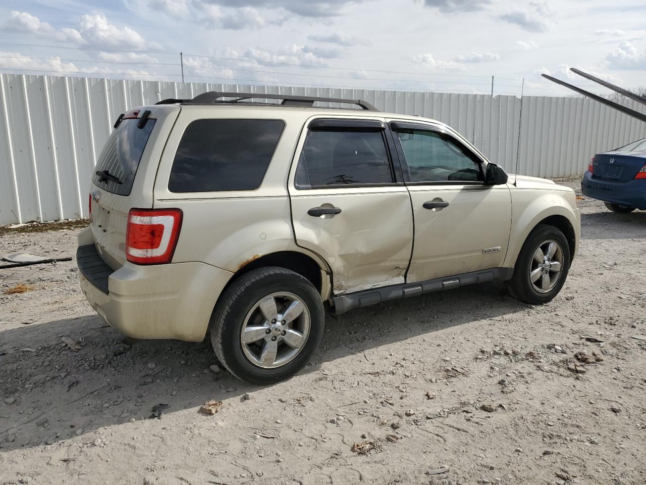 2010 Ford Escape - Image 3