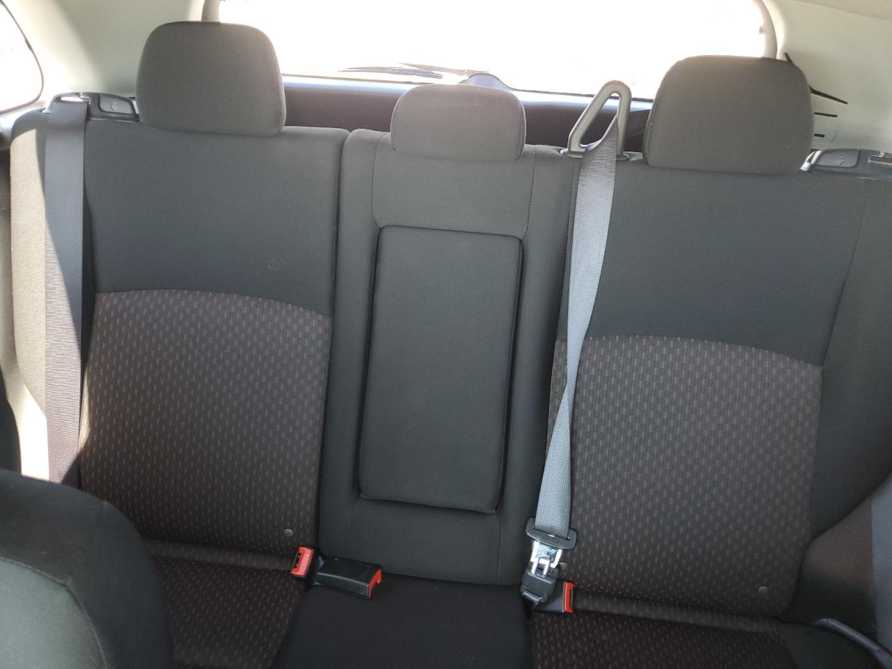 2017 Mitsubishi Outlander - Image 10