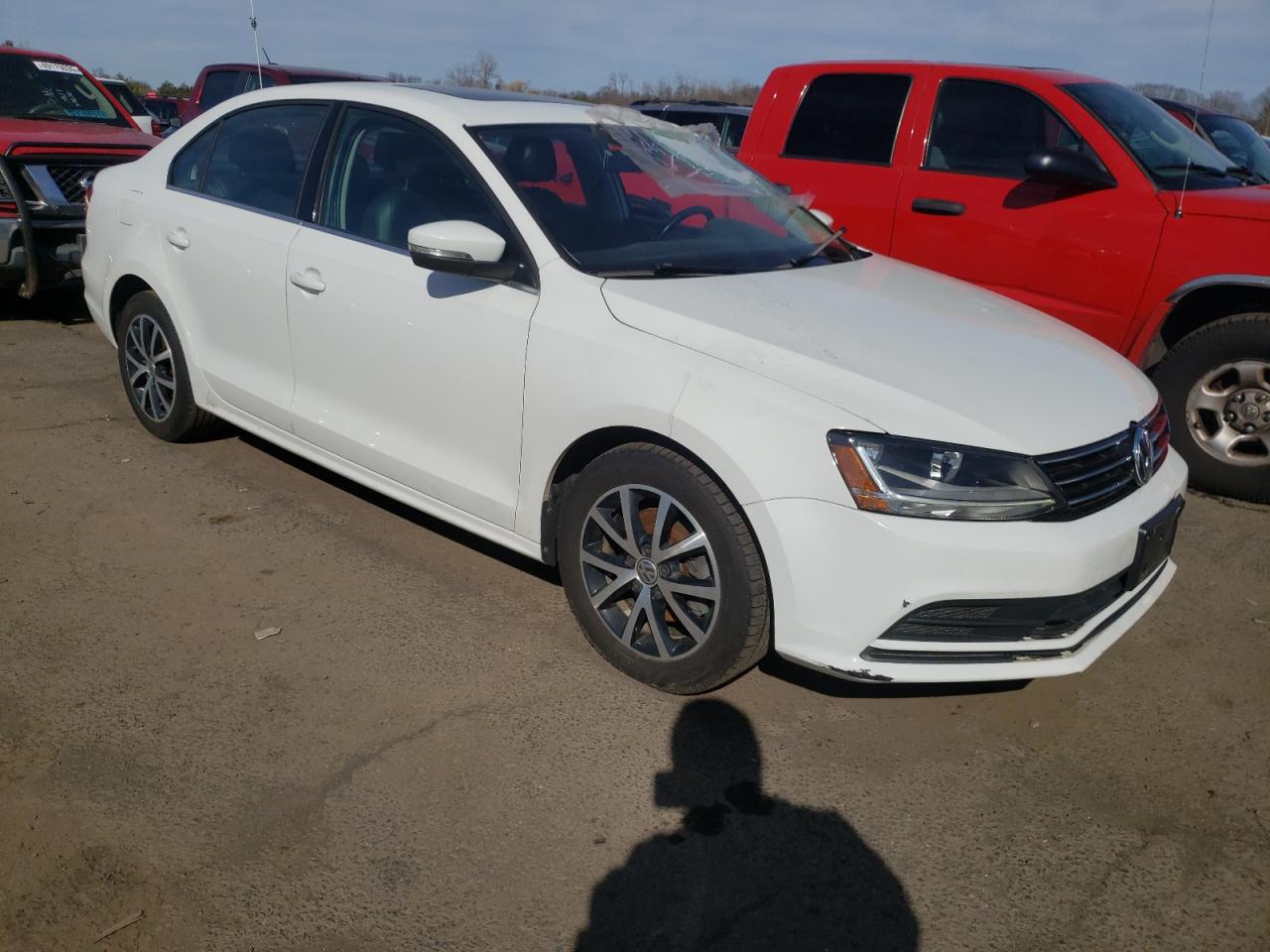 2017 Volkswagen Jetta - Image 4