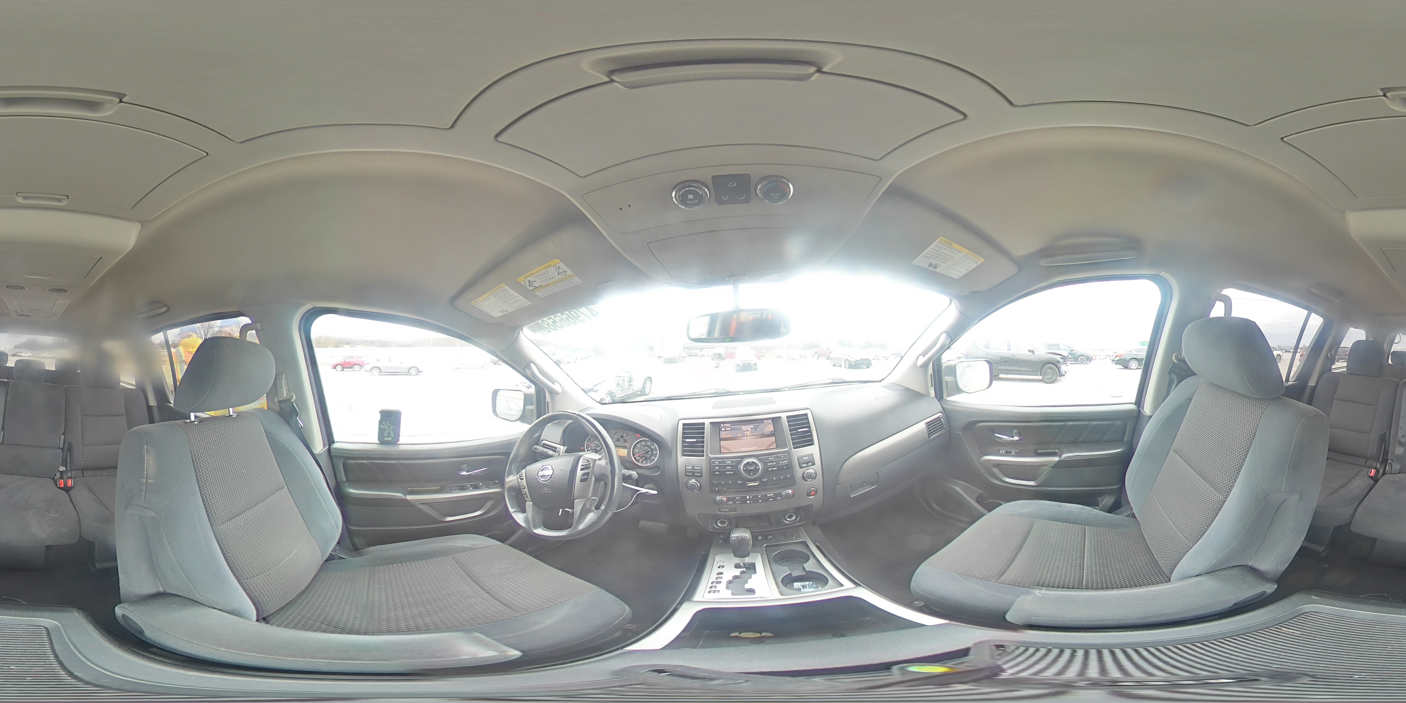 2015 Nissan Armada - Image 16
