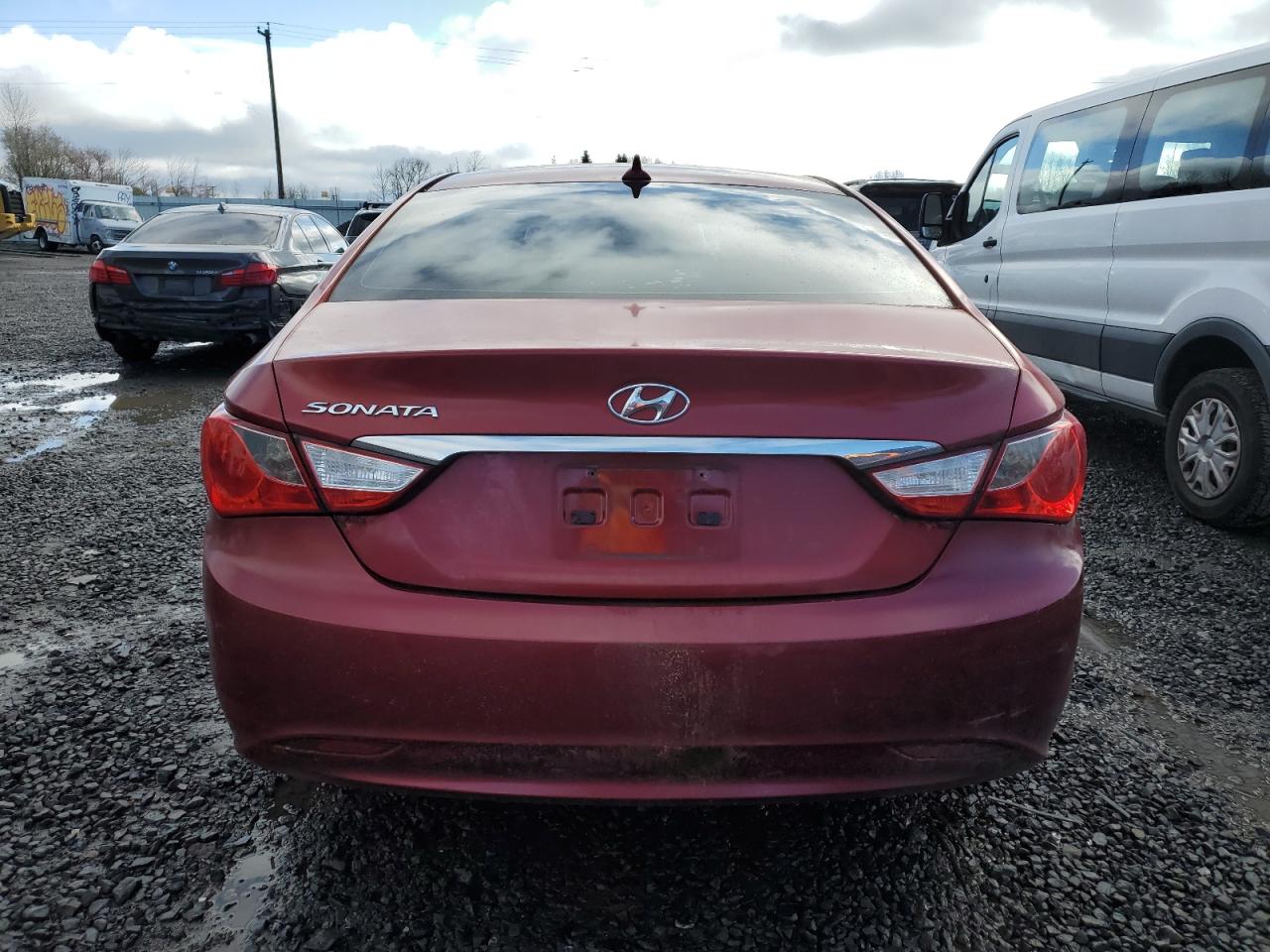 2012 Hyundai Sonata - Image 6