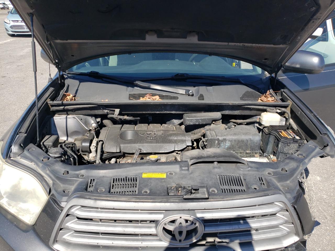 2010 Toyota Highlander - Image 13