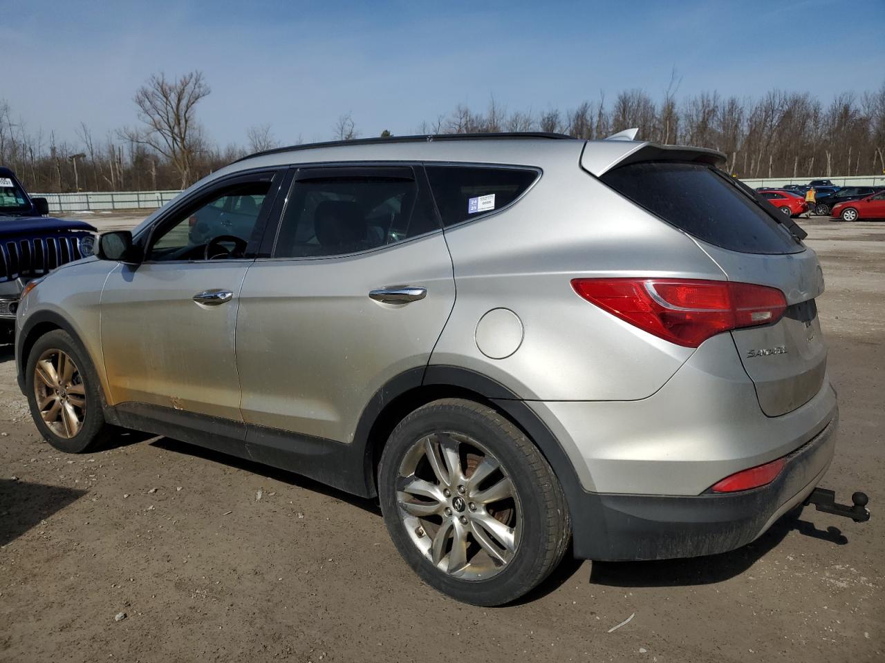 2013 Hyundai Santa Fe - Image 2