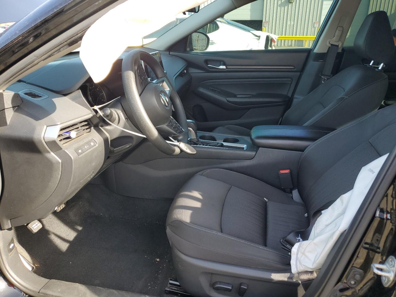 2020 Nissan Altima - Image 7