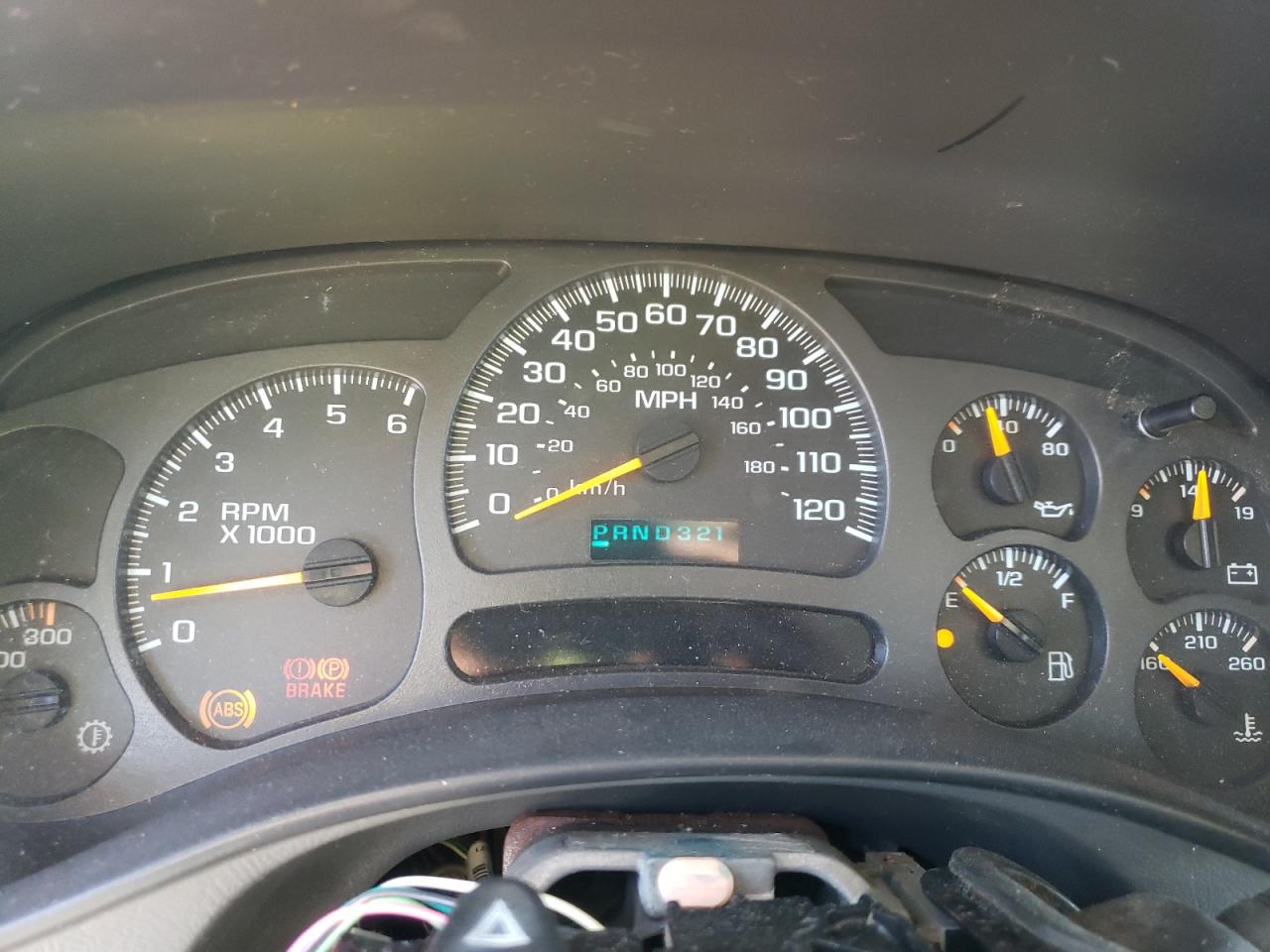 2004 Chevrolet Silverado - Image 9