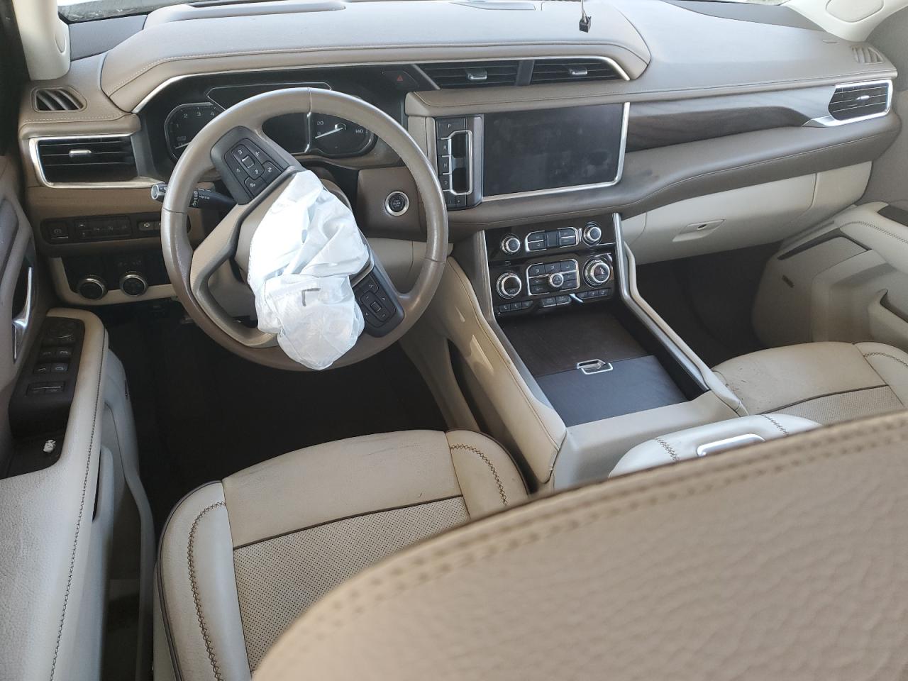 2021 GMC Yukon - Image 8