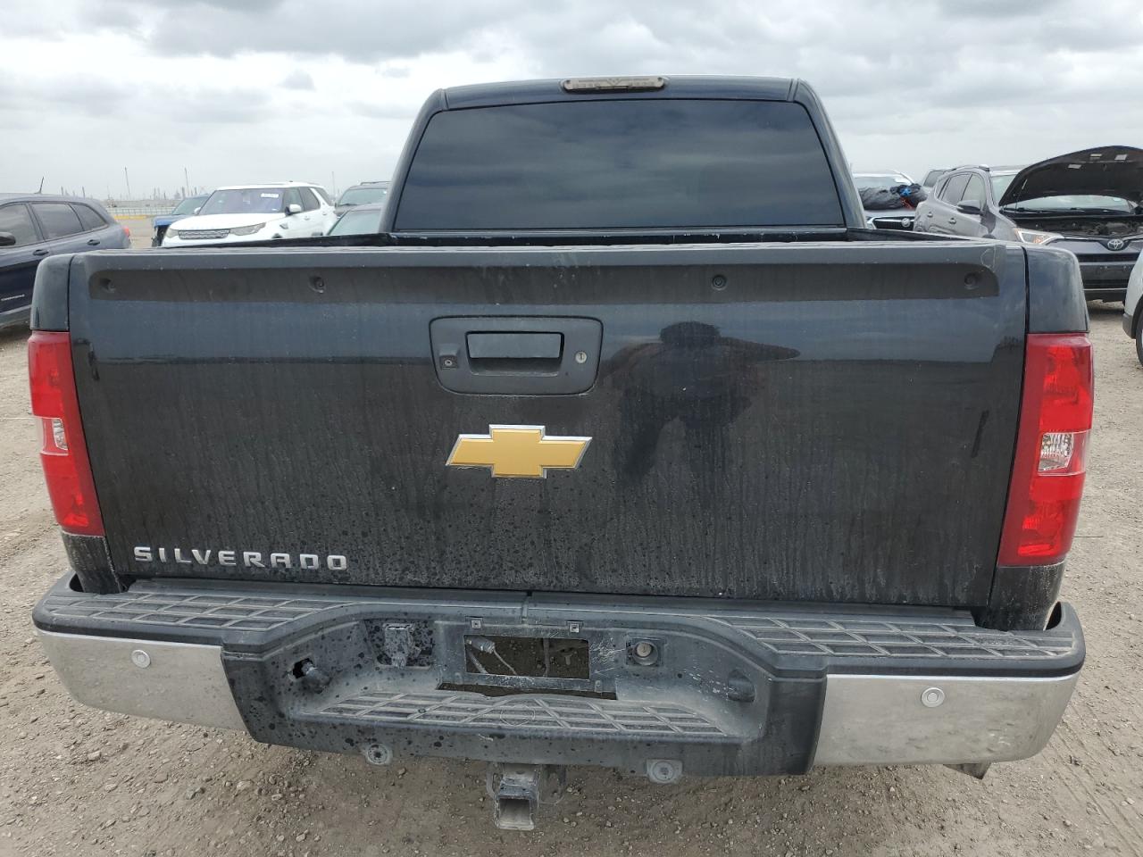 2013 Chevrolet Silverado - Image 6