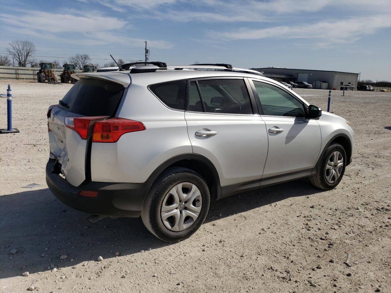 2015 Toyota RAV 4 - Image 3