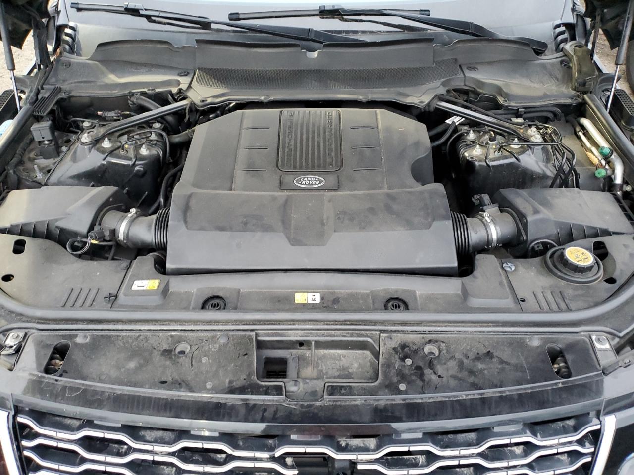 2019 Land Rover Range Rover - Image 12