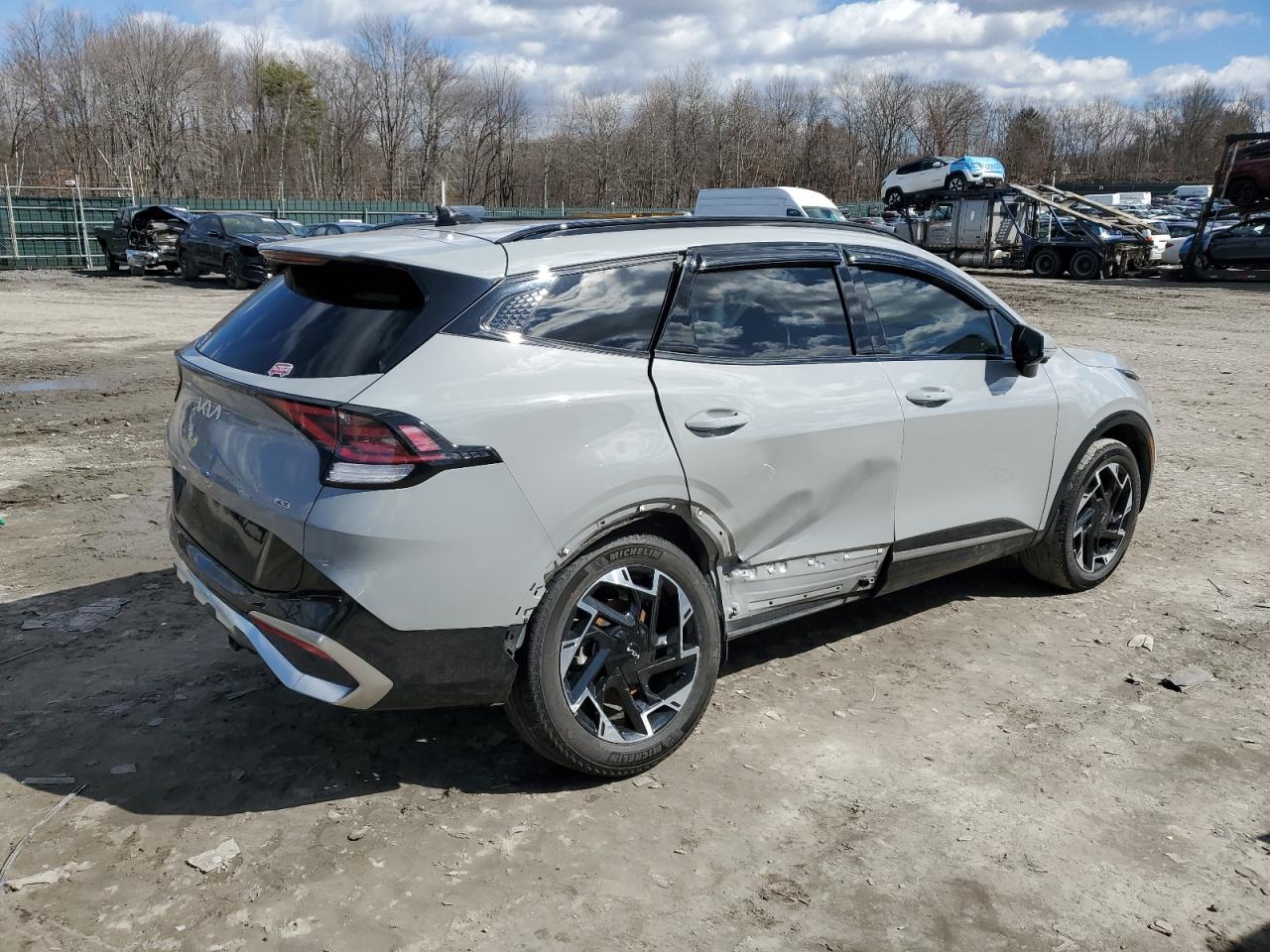 2024 Kia Sportage - Image 3