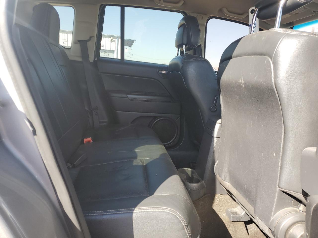 2016 Jeep Compass - Image 11