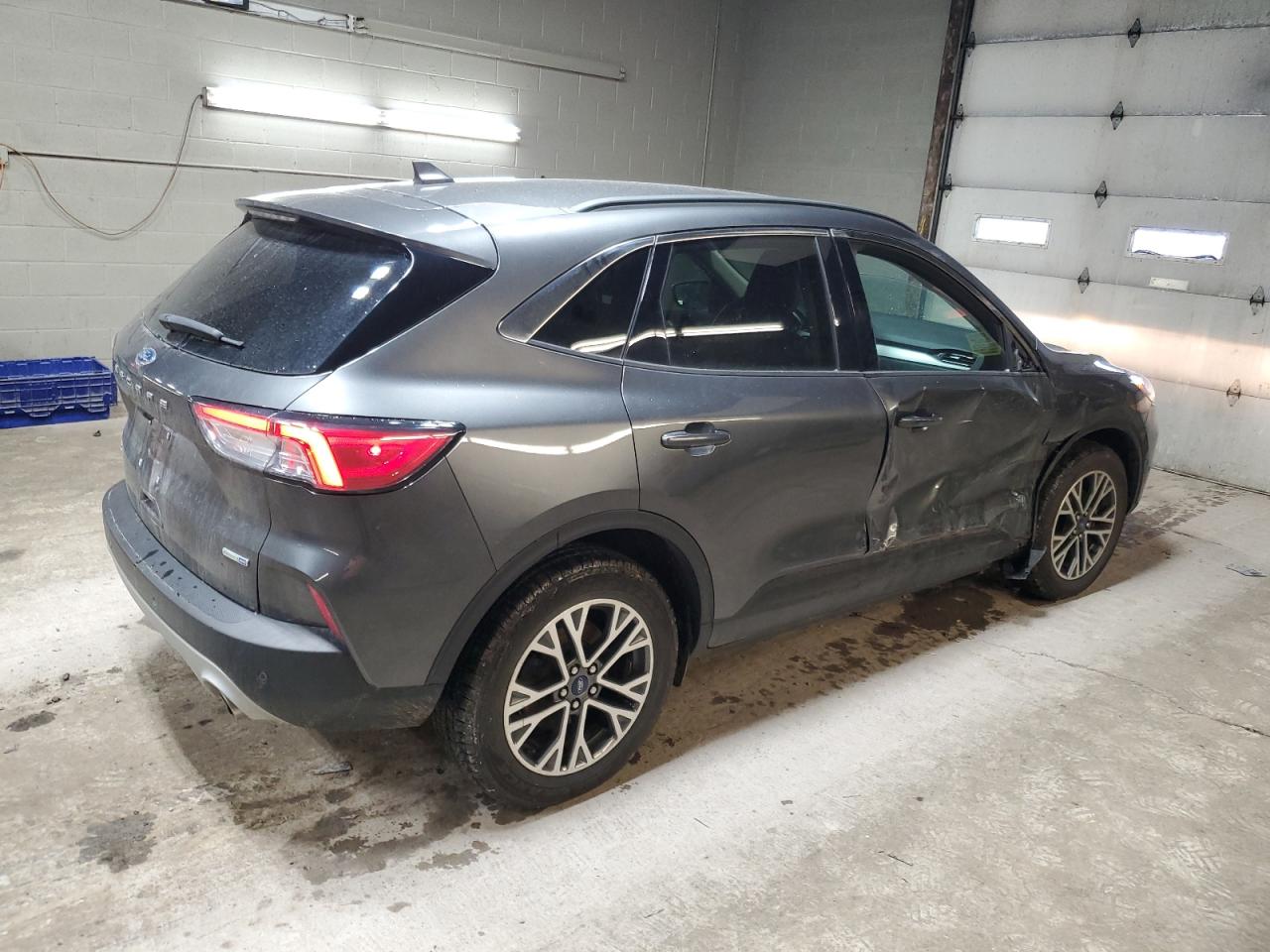 1FMCU9H65LUB39628 FORD ESCAPE 2020