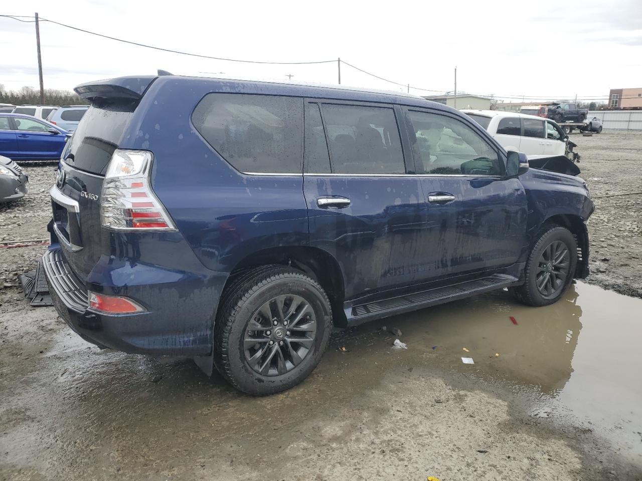 2023 Lexus GX - Image 3