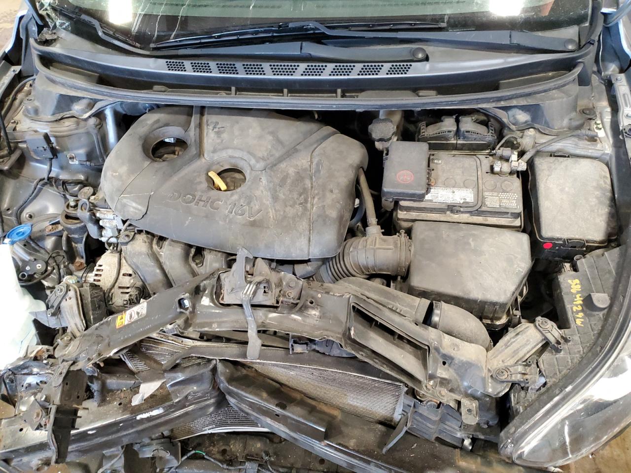 2013 Hyundai Elantra - Image 11