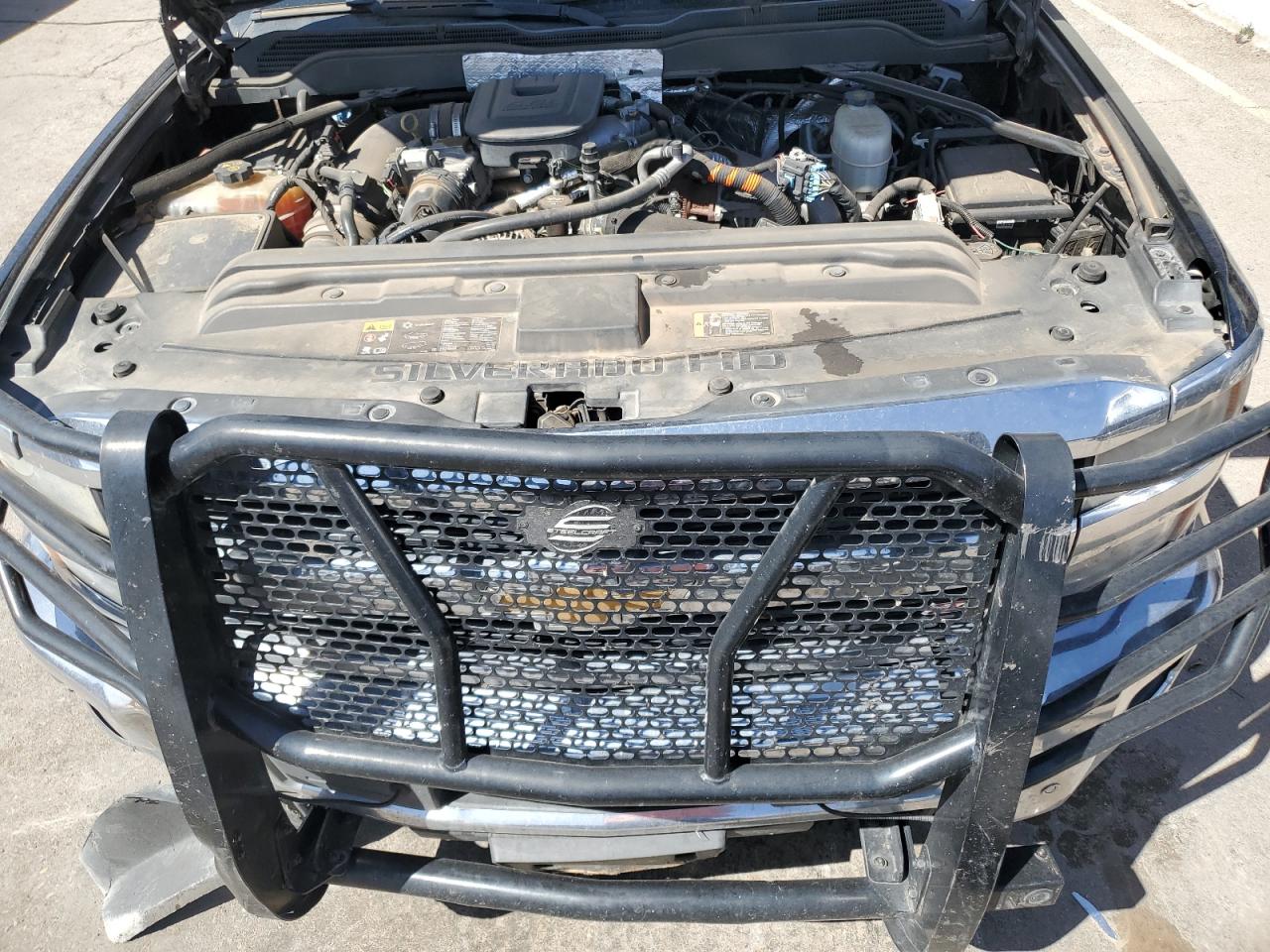 2015 Chevrolet Silverado - Image 11