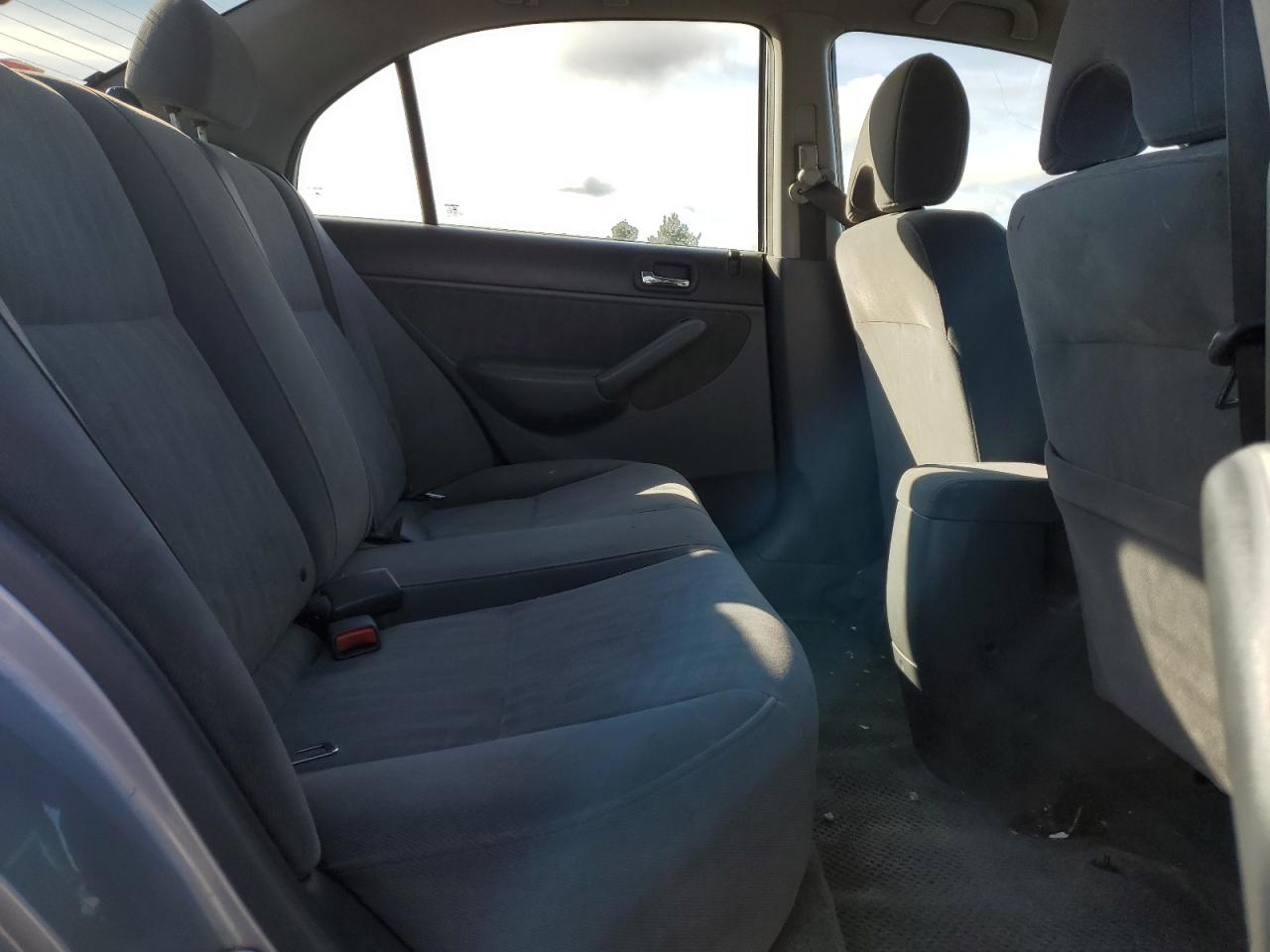2004 Honda Civic - Image 10