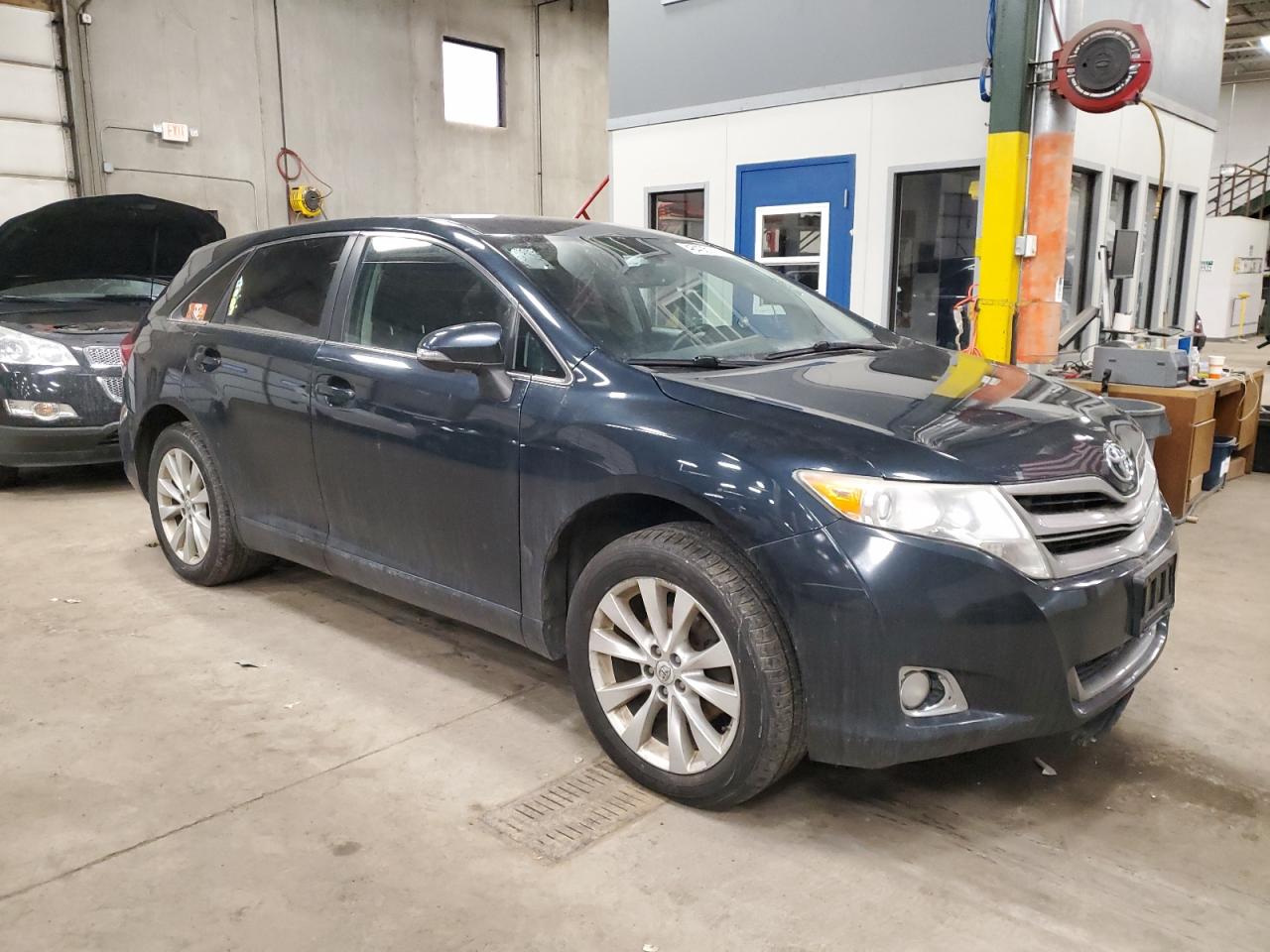 2013 Toyota Venza - Image 4