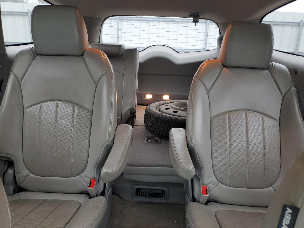 2014 Buick Enclave - Image 10